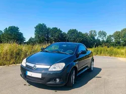 Schwarz Gebraucht 2005 Opel Tigra Cabrio | 1.599 € (Fairer Preis)