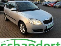 Silber metallic Gebraucht 2009 Skoda Fabia Style Kleinwagen | 8.450 €