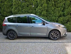 Grau Gebraucht 2013 Renault Grand Scénic III Bose Edition Van / Kleinbus | 4.490 €