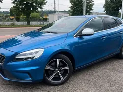 Blau Gebraucht 2019 Volvo V40 R-Design Kombi | 14.850 € (Etwas zu teuer)