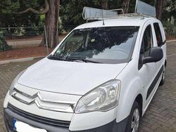 Weiß Gebraucht 2011 Citroën Berlingo Van / Kleinbus | 6.500 € (Fairer Preis)