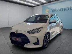 Weiß Neu 2024 Toyota Yaris Hybrid Team Kleinwagen | 25.299 € (Fairer Preis)