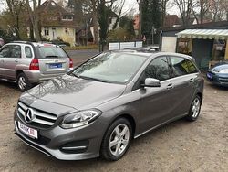 Grau Gebraucht 2017 Mercedes B180 Style Van / Kleinbus | 14.990 € (Fairer Preis)