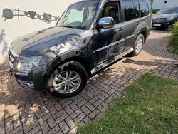 Grau Gebraucht 2017 Mitsubishi Pajero Plus SUV | 23.900 €