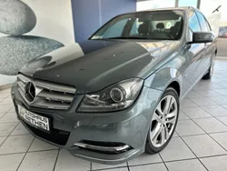 Grau Gebraucht 2011 Mercedes C220 Avantgarde Limousine | 16.990 € (Teuer)