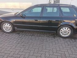 Schwarz Gebraucht 1999 Audi A4 S-Line Kombi | 2.200 € (Guter Preis)