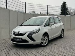 Weiß Gebraucht 2016 Opel Zafira Tourer Van / Kleinbus | 6.700 € (Superpreis)