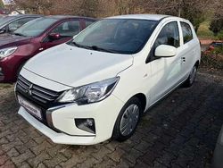 Weiß Gebraucht 2021 Mitsubishi Space Star Basis Limousine | 9.490 € (Fairer Preis)