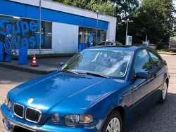 Blau Gebraucht 2001 BMW 316 Coupé | 3.300 € (Etwas zu teuer)