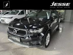 Onyx black / metallic Gebraucht 2021 Volvo XC40 Momentum SUV | 27.990 € (Guter Preis)