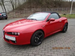Rot Gebraucht 2010 Alfa Romeo Spider Cabrio | 14.980 € (Teuer)