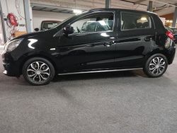 Schwarz Gebraucht 2017 Mitsubishi Space Star Edition Kleinwagen | 6.980 € (Fairer Preis)