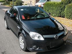 Schwarz Gebraucht 2006 Opel Tigra Cabrio | 1.890 € (Etwas zu teuer)