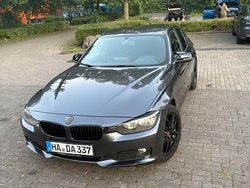 Grau Gebraucht 2012 BMW 318 Sport Line Limousine | 8.000 € (Fairer Preis)