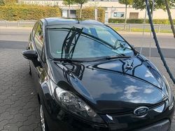 Schwarz Gebraucht 2009 Ford Fiesta Kleinwagen | 2.000 €