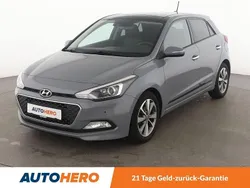 Grau Gebraucht 2016 Hyundai i20 Style Kleinwagen | 10.290 € (Etwas zu teuer)
