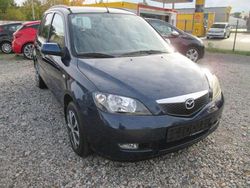 Blau Gebraucht 2003 Mazda 2 Exclusive Kleinwagen | 1.990 € (Fairer Preis)