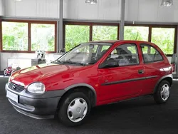 Rot Gebraucht 2000 Opel Corsa Kombi | 999 € (Guter Preis)