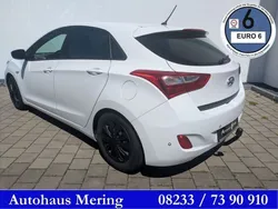 Weiß Gebraucht 2015 Hyundai i30 Limousine | 7.350 € (Guter Preis)