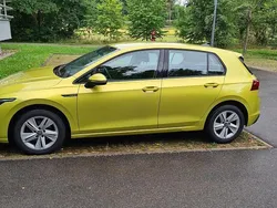 Gelb Gebraucht 2020 VW Golf VIII Life Limousine | 17.900 € (Fairer Preis)