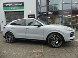 Schwarz (metallic) Gebraucht 2020 Porsche Cayenne SUV | 69.800 € (Guter Preis)