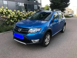 Blau Gebraucht 2014 Dacia Sandero Stepway Kleinwagen | 4.900 € (Guter Preis)
