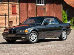 Schwarz Gebraucht 1993 BMW 325 Cabriolet Cabrio | 18.900 €