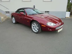 Carnival red Gebraucht 1998 Jaguar XK8 Cabrio | 29.990 €