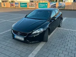 Schwarz Gebraucht 2016 Volvo V40 Kombi | 8.000 € (Fairer Preis)