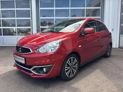 Rot Gebraucht 2017 Mitsubishi Space Star Edition Kleinwagen | 8.490 € (Fairer Preis)