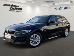 Schwarz Gebraucht 2022 BMW 330e Advantage Kombi | 25.100 € (Fairer Preis)