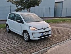 Weiß Gebraucht 2019 VW e-up! Kleinwagen | 9.800 € (Fairer Preis)