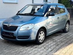 Blau Gebraucht 2009 Skoda Fabia Kleinwagen | 1.850 € (Fairer Preis)