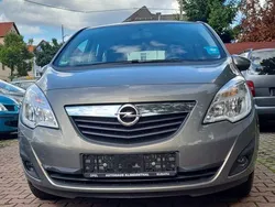Gold Gebraucht 2010 Opel Meriva Edition Van / Kleinbus | 3.950 € (Superpreis)