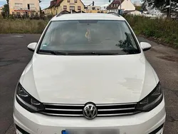 Weiß Gebraucht 2016 VW Touran Van / Kleinbus | 16.999 € (Fairer Preis)