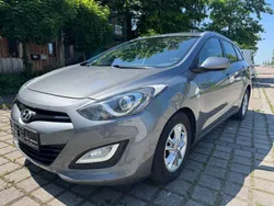 Grau Gebraucht 2014 Hyundai i30 Edition Kombi | 5.900 € (Fairer Preis)
