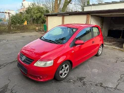 Rot Gebraucht 2009 VW Fox Kleinwagen | 1.499 €