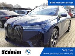 Phytonicblau Gebraucht 2022 BMW iX Sport Line SUV | 59.390 € (Etwas zu teuer)