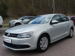 Beige Gebraucht 2011 VW Jetta Limousine | 7.990 € (Etwas zu teuer)