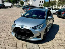 Silber Gebraucht 2022 Toyota Yaris Hybrid Team SUV | 19.300 € (Superpreis)