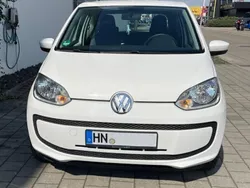 Weiß Gebraucht 2015 VW up! move up! Kleinwagen | 8.950 € (Etwas zu teuer)