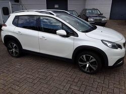 Blanc nacre Gebraucht 2018 Peugeot 2008 Allure SUV | 11.799 € (Fairer Preis)