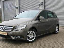 Grau Gebraucht 2012 Mercedes B200 Van / Kleinbus | 10.999 € (Superpreis)