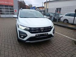 Weiß Gebraucht 2022 Dacia Sandero Comfort Limousine | 11.699 € (Fairer Preis)