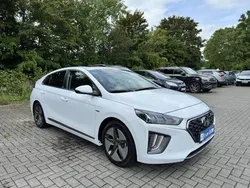 Weiß Gebraucht 2020 Hyundai Ioniq Premium Limousine | 19.990 € (Fairer Preis)