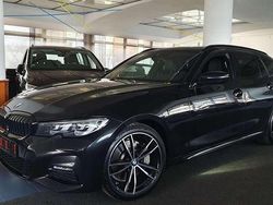 Black sapphire metallic Gebraucht 2022 BMW 330 M Sport Kombi | 26.990 € (Superpreis)