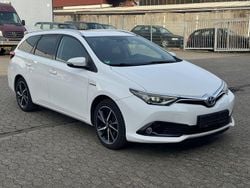 Weiß Gebraucht 2017 Toyota Auris Touring Sports Edition-S Kombi | 11.450 € (Fairer Preis)
