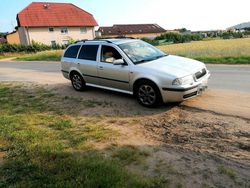Silber Gebraucht 2002 Skoda Octavia LAURIN & KLEMENT Limousine | 3.000 € (Fairer Preis)