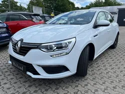 Weiß Gebraucht 2019 Renault Mégane IV Life Limousine | 9.999 € (Guter Preis)