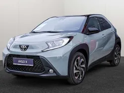 Grün Neu 2025 Toyota Aygo Play Kleinwagen | 19.590 €